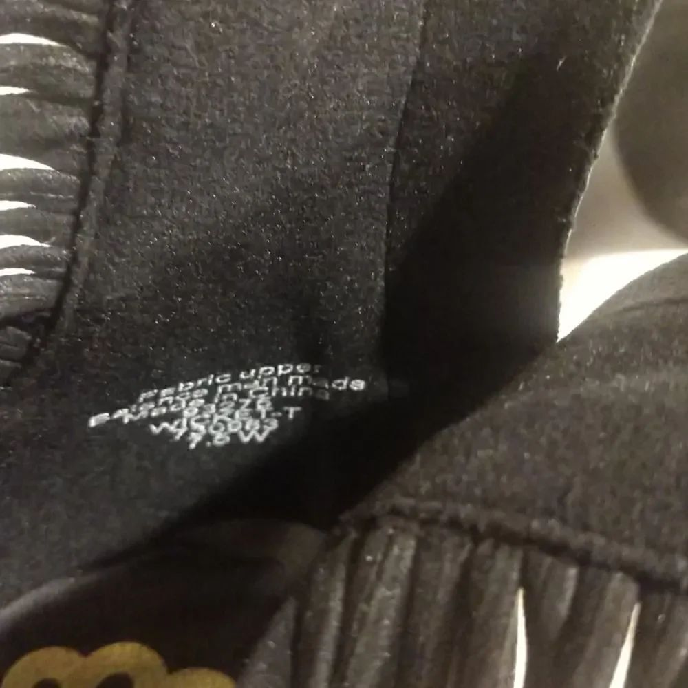 👍 Fergalicious Booties Size 7.5W. A6 - Picture 8 of 8